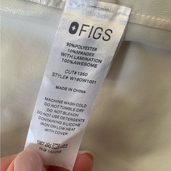 FIGS Coro Raincoat XS Beige Waterproof Medical Jacket Nurse Scrub Jacket Stretch - Picture 13 of 14